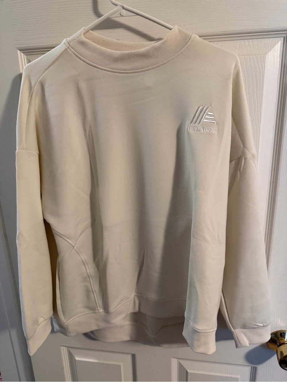 Aldi Men's Cream Crewneck Sweater - Classic Minimal Design